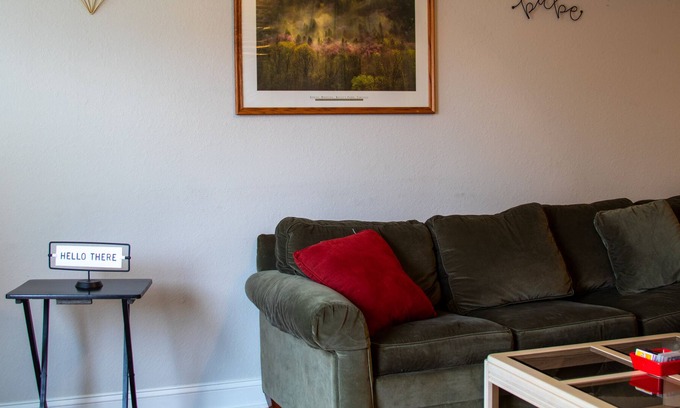 Villa Heights House | Lovely Townhome by Plaza Midwood/Noda, 10 min drive uptown