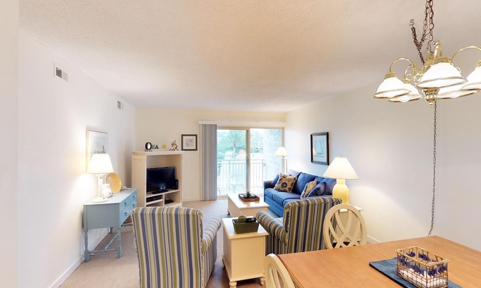 South Beach Condo | Lovely villa with central AC, and easy beach access