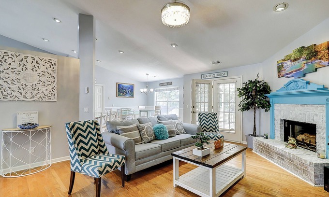 Savannah Apartment | Lovely waterfront apartment on creek inlet with dock access - dog-friendly