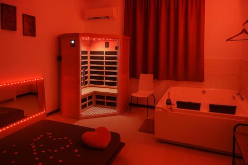 Tiburtino Apartment | Lovers' Nest - Spa Apartment