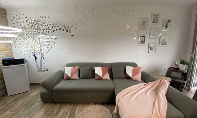 Ecksee Condo | Loving, high-quality, close to nature and yet central