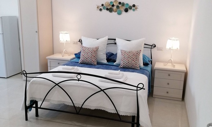 Tuglie House | Low Cost House - Studio Apartment