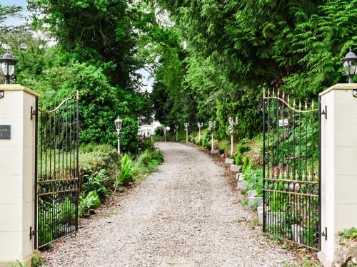 Newnham House | Lower East