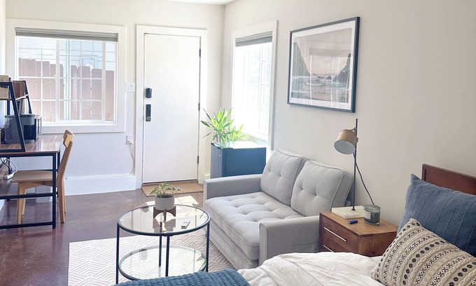 Country Club House | Lower Level Suite + Private Bath in San Rafael