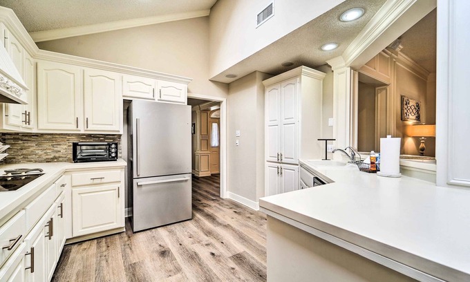Lubbock Villa | Lubbock Home w/Patio ~ 6 Mi to Texas Tech!