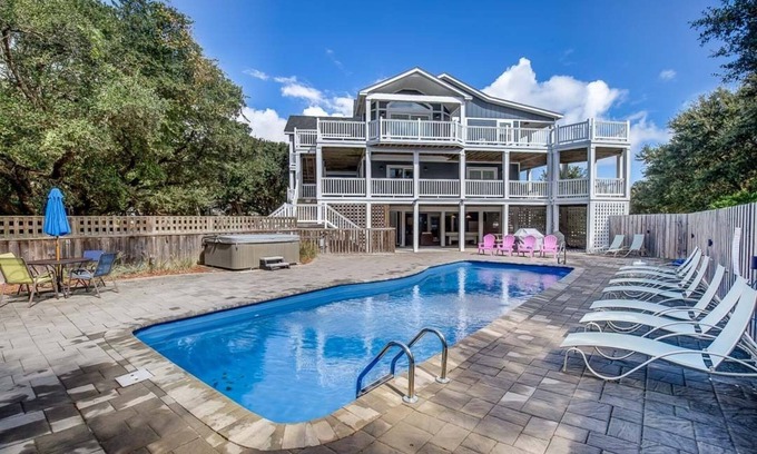 Southern Shores House | Lucy's Place | 1030 ft from the beach | Private Pool, Hot Tub | Southern Shores