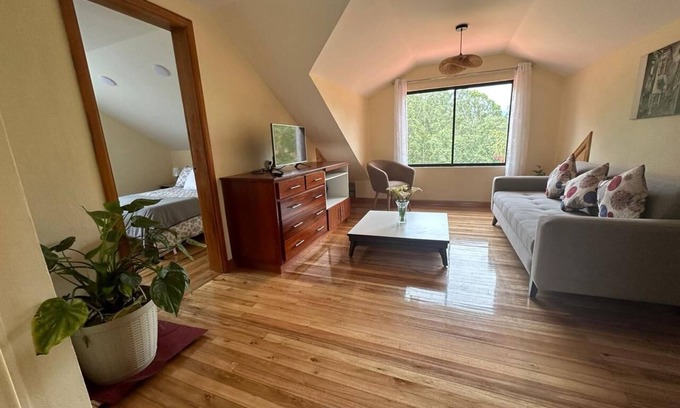 Cuenca House | Lugar para relajarse con tu familia, cerca de la ciudad al mismo tiempo alejado.