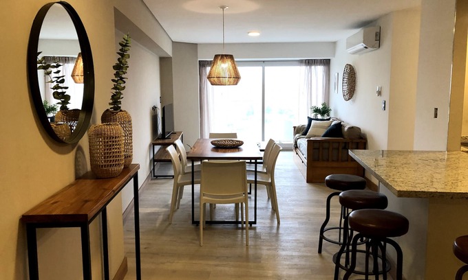 Mendoza City Center Apartment | Lujoso departamento con vistas a la montaña