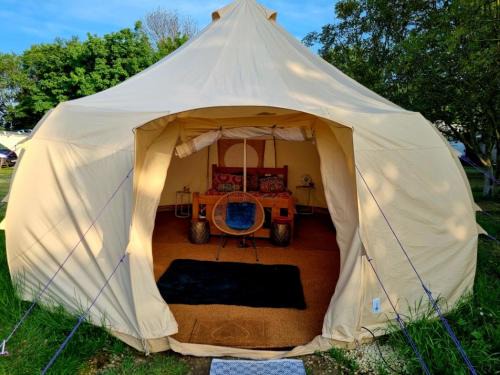 Newark Other | Luna Tent Secret garden Glamping