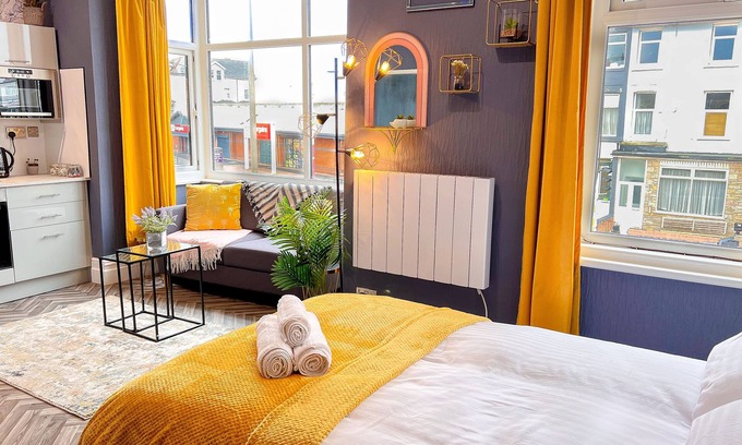 South Shore Apartment | Lunar Stays