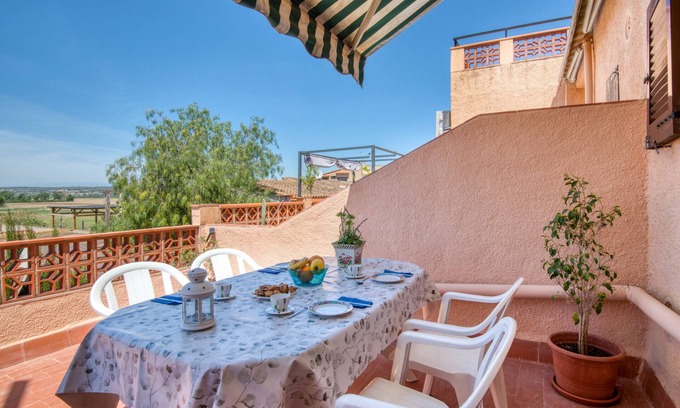 Bellcaire d'Emporda Apartment | LUNICE: Nice flat in Bellcaire with large terrace and nature view