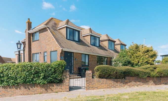 Brighton Apartment | Lush & Spacious 3BD House - East Brighton