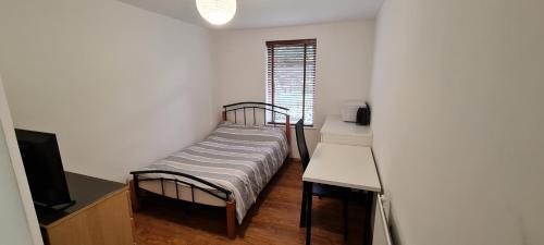 Luton House | Luton, LU3 Double Ensuite room