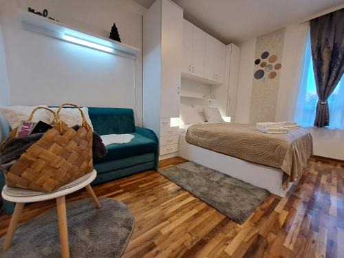 Lisina Apartment | Lux apartmani Dunja Kopaonik Čardaci - WHITE