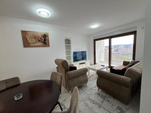 Kragujevac Apartment | Lux Apartment Rose Avenue 75m2