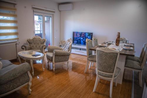 Kragujevac Apartment | Lux Apartment Rose - Elite 74m2