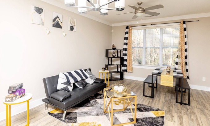 Northeast Raleigh Apartment | ⭐️ Lux Boho Chic Free Parking/Wifi