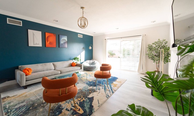 Garden Grove House | LUX Home mins 2 to Disney, Knott Berry & Beach - Game Room & Spacious Patio