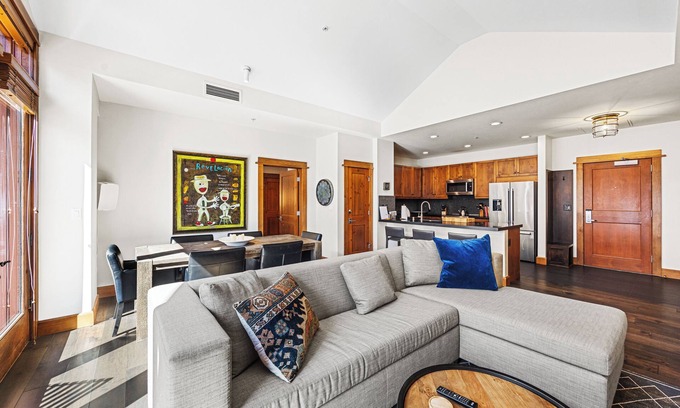 Truckee Condo | Lux Remodeled Northstar Village Condo w/Ski Locker, Hot Tub and Gym Access, and Garage Parking!