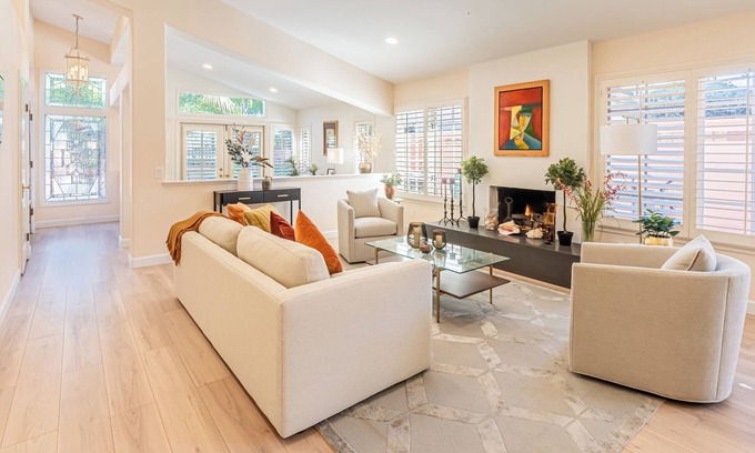 Huntington Beach Bed & Breakfast | LUX Stunning Villa Huntington Harbor 3 Min 2 Beach