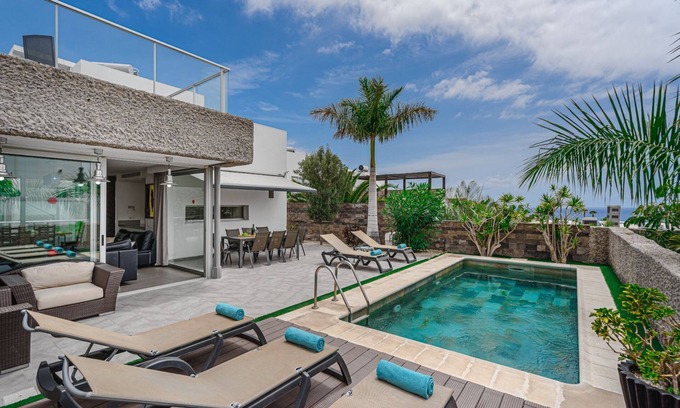 Costa Adeje Villa | Lux Villa 30 with 5 bedrooms in El Duque area, just 250m from the beach