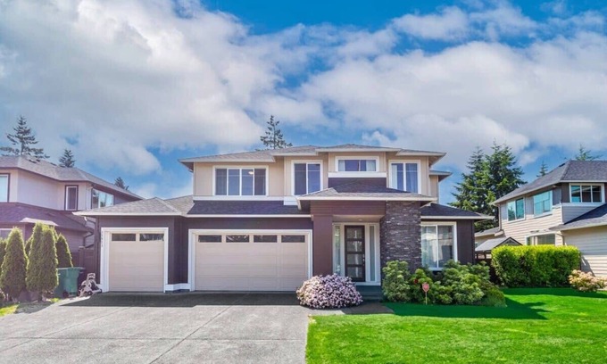 Federal Way House | Luxe 5-bedroom home in Federal Way