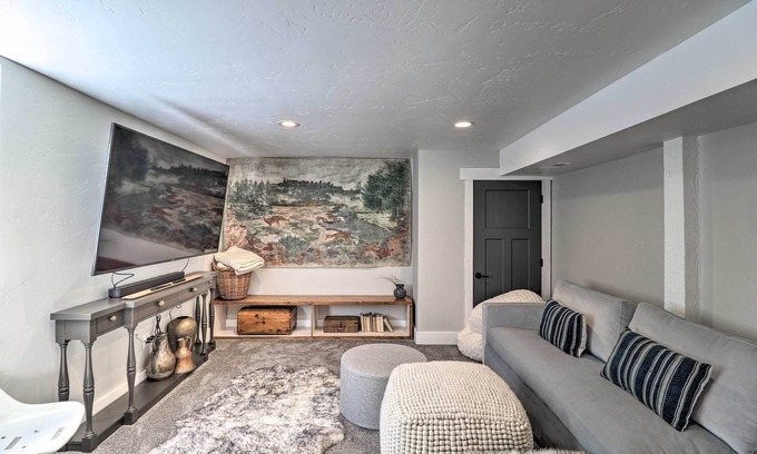 Kalispell Cottage | Luxe Glacier Getaway: Walk to Downtown Kalispell!