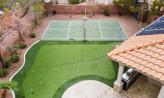 Paradise Apartment | Luxe Las Vegas Villa: Pickleball & Heated Pool Fun