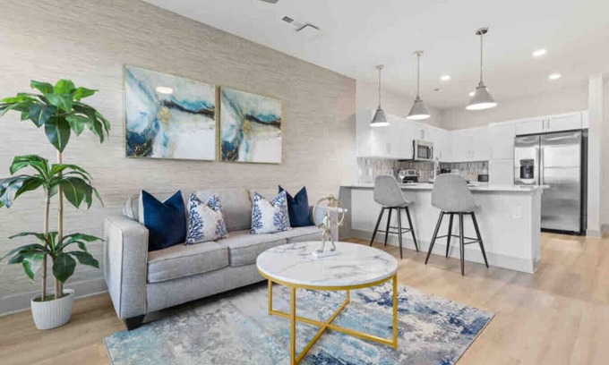 East Raleigh Apartment | Luxe Living 5 Min From Downtown
