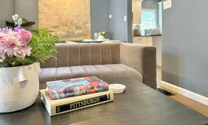 South Hills House | Luxe Mt. Lebanon Home | Central | Free Parking