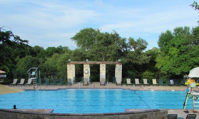 Lower Basin Lake Travis House | Luxe Ranch Vibe in Austin-5 BR, Views, Pools, Trails, Deck, Fire Pit, Near Lakes