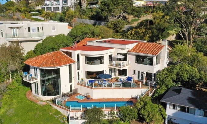 Country Club House | Luxe Sunset Villa w/Oceanview, Pool & Hot Tub, Terrace & Art Studio in La Jolla