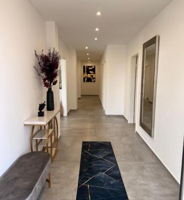 Waggershausen Apartment | Luxee Apartment