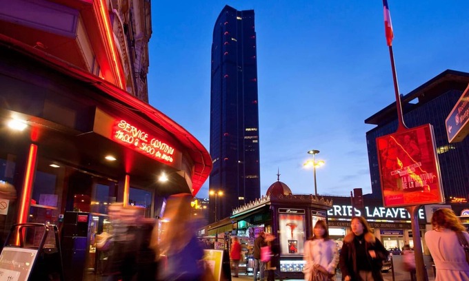 Montparnasse Apartment | LUXEMBOURG-PARISIAN AND BUSTLING SECTION OF THE ST GERMAIN NEIGHBORHOOD