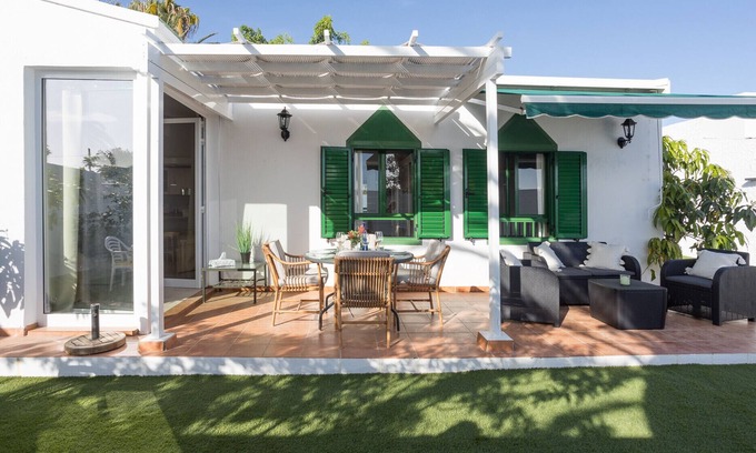 Playa del Ingles Ski Chalet | Luxury Bungalow - Private Terrace - Pool - AirCon