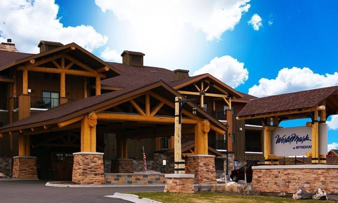 West Yellowstone Condo | Luxurious 2-bedroom in amazing West Yellowstone with fitness room, WiFi