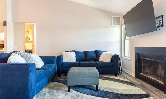 Newark Condo | Luxurious 2-Bed, 2-Bath fully furnished Condo – Perfect in Newark, Delaware