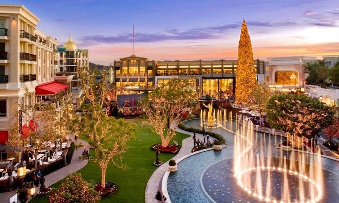 Downtown Condo | Luxurious 2 suites & 3 baths in Americana Glendale CALIFORNIA. 30 days minimum!