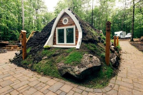 Springvale House | Luxurious and Carbon Neutral Hobbit House with Private Hot Tub in Springvale, Maine, Perfect for a Relaxing Weekend Getaway