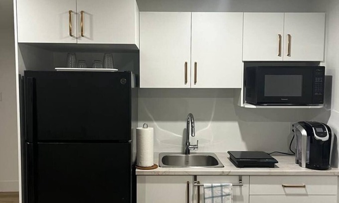 Dieppe Apartment | Luxurious Apartment - 5 Minutes from YQM Airport