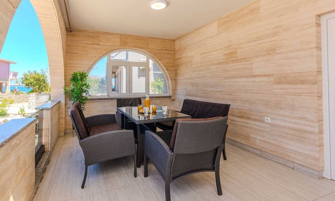 Vir Apartment | Luxurious apartment for 4-6 persons | just 30 from beach | fully equipped