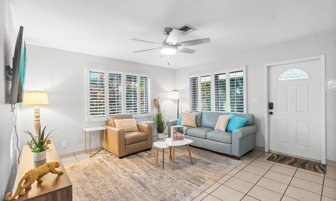 Lake Estates Apartment | Luxurious Area! Managed by BNR Vacation Rentals