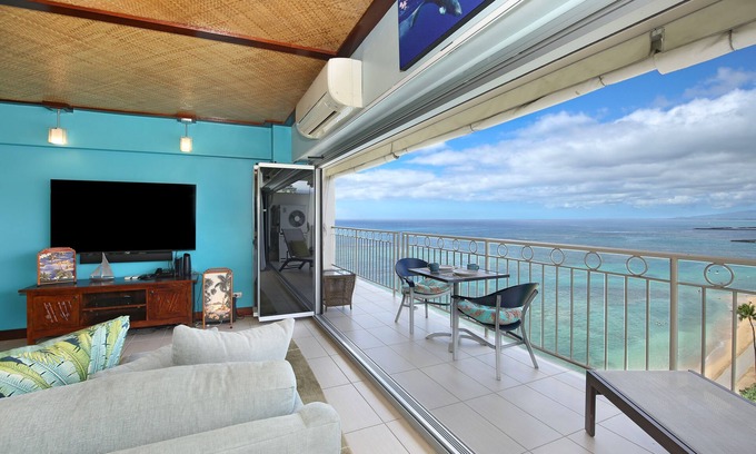 Waikiki Condo | Luxurious BEACHFRONT Condo with Fabulous Ocean Views at Waikiki Shore!