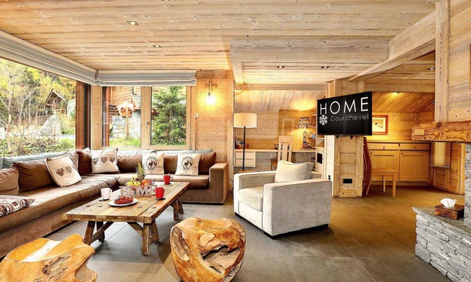 La Perriere Ski Chalet | Luxurious Chalet in Courchevel-La Tania: Sleeps 12, Ski-in/Ski-out, Jacuzzi, Sauna & Home Cinema
