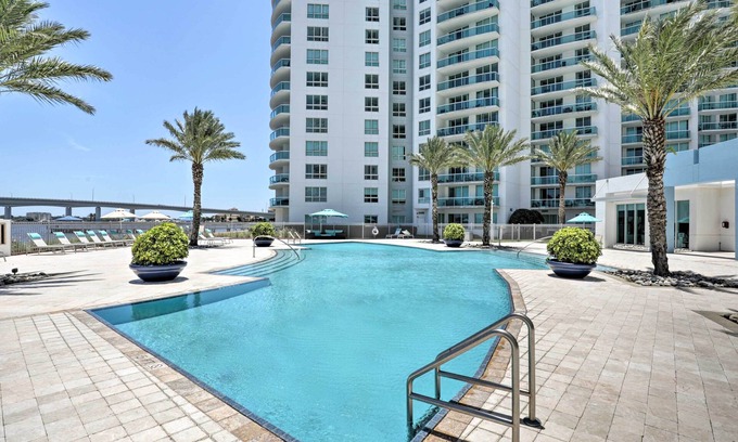 Kingston Condo | Luxurious Daytona Beach Condo w/Resort Amenities!