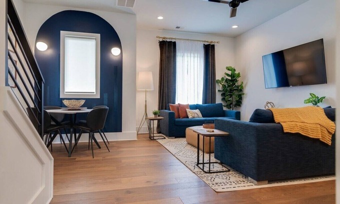 Germantown House | Luxurious Germantown Homes with Rooftop Decks