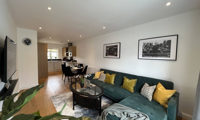 East Wickham Apartment | Luxurious & Modern Flat, Close To London And Shops