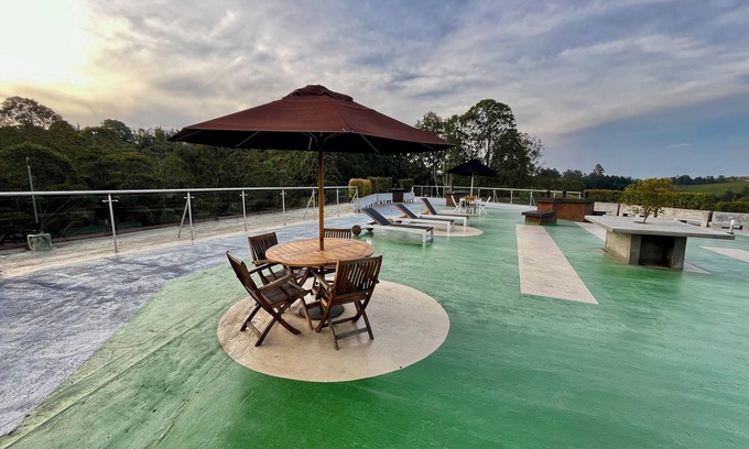 Rionegro Bed & Breakfast | Luxurious mountain-view room with own facilities in Rionegro Colombia