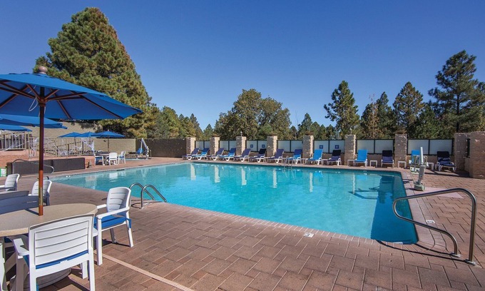 Flagstaff Resort | Luxurious Mountain View Golf Resort with tons of Amenities