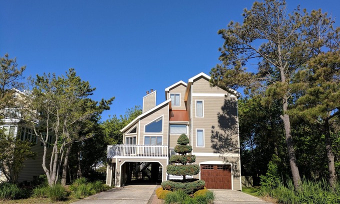 Bethany Beach House | Luxurious Ocean Block Retreat in Gated N. Bethany Community with Private Beach